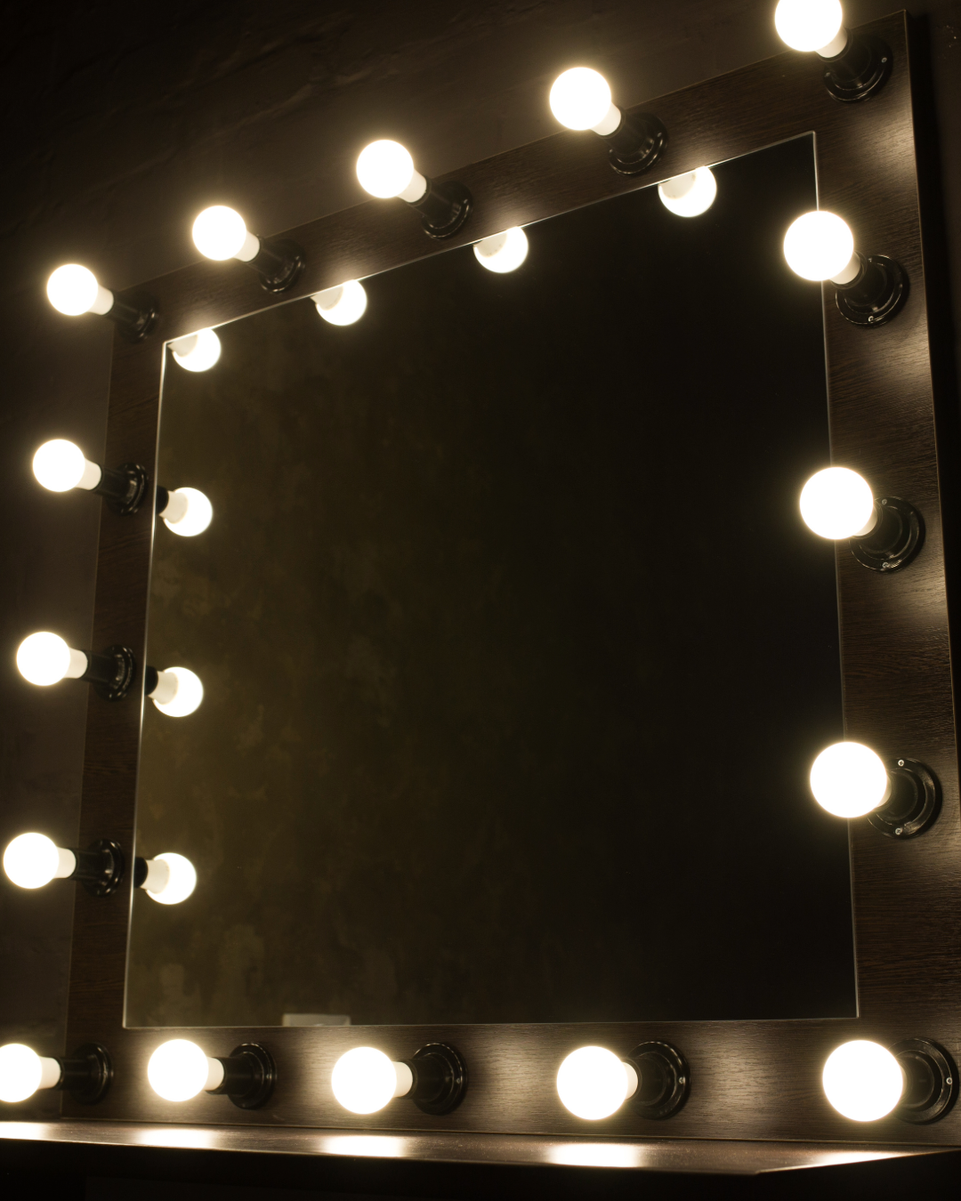 What is glamour magic?